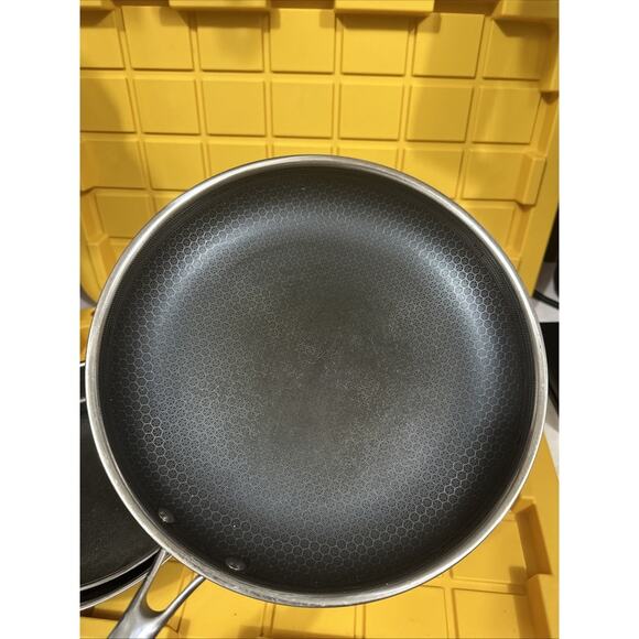 HEXCLAD 4 Piece Nonstick Stainless Steel Pot/Pan Set Wok 10 12 Lid MSRP $600 - Picture 4 of 7